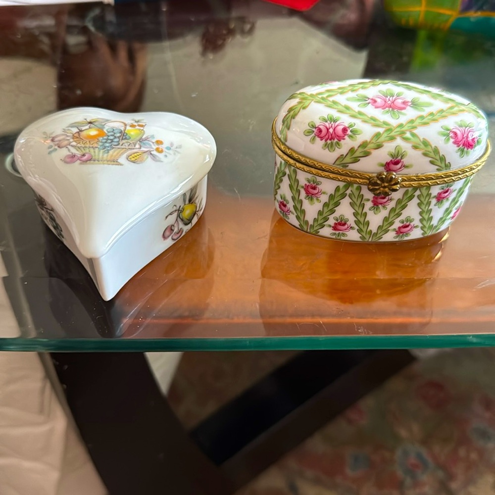 Limoges France Floral Oval Hinged Porcelain Trinket Box Vintage